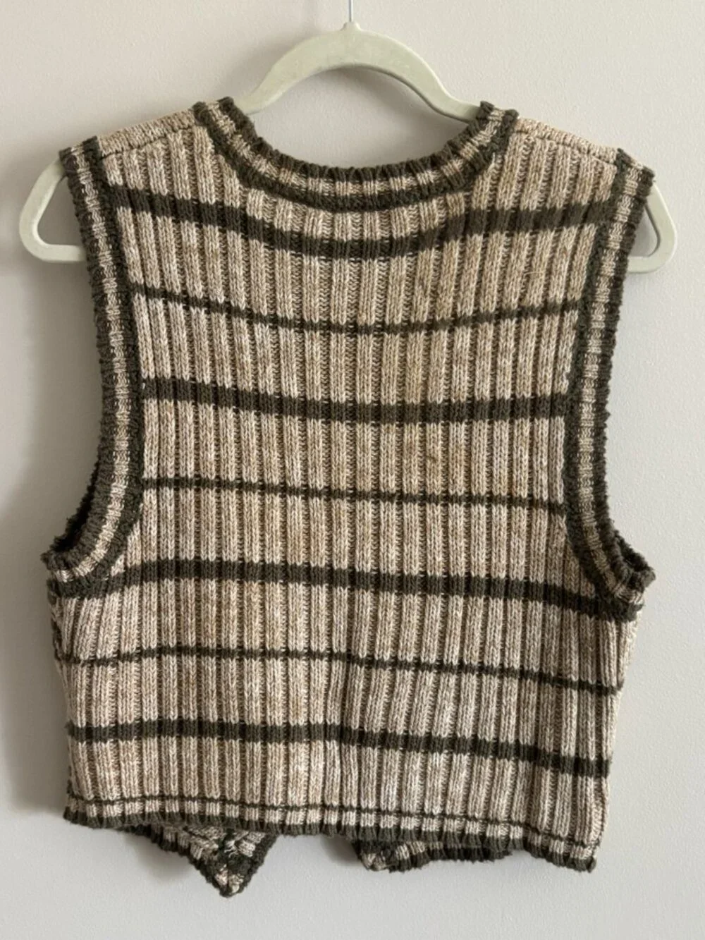 Liz Wear Sweater Vest Floral Medium Grandma Cottage Cable Knit Tan Pink Green - Picture 7 of 9